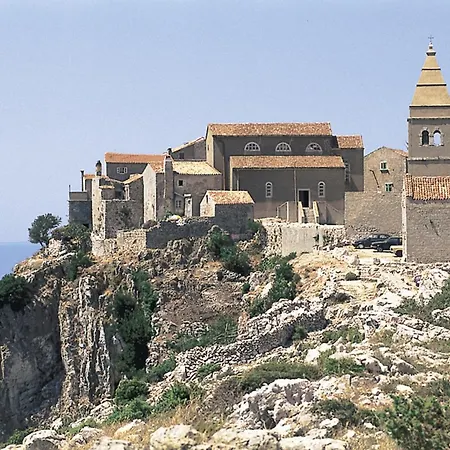 4827-2 For 4 Pers In * Nerezine