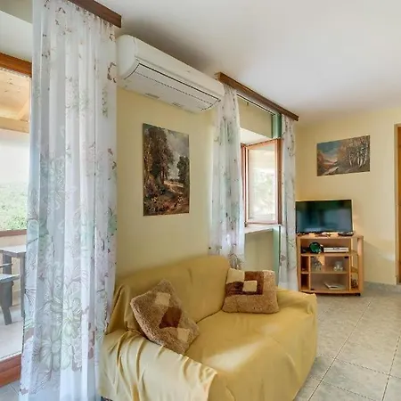 4827-2 For 4 Pers In Nerezine