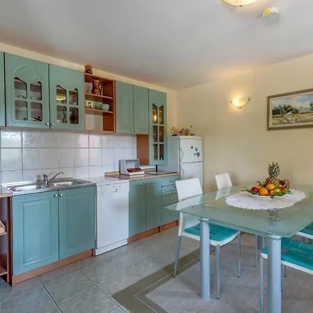 Apartment 4827-2 For 4 Pers In