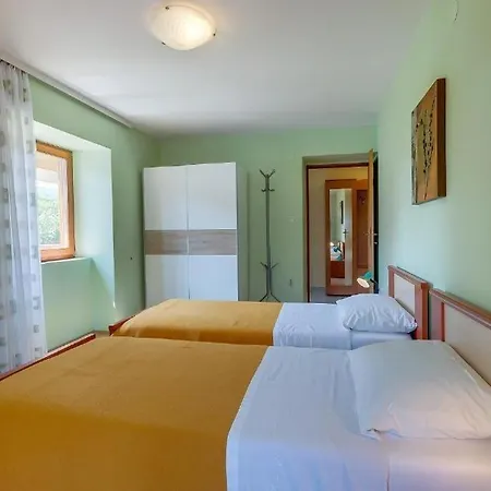 Apartment 4827-2 For 4 Pers In Nerezine