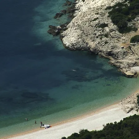 4827-2 For 4 Pers In * Nerezine