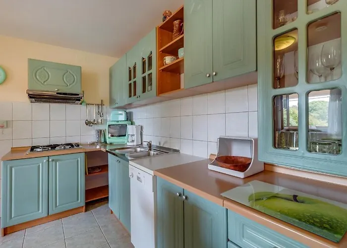 4827-2 For 4 Pers In *