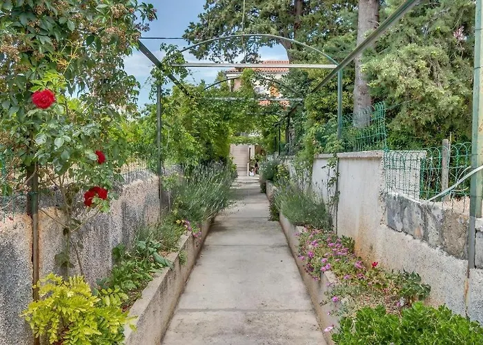 Appartamento 4827-2 For 4 Pers In *