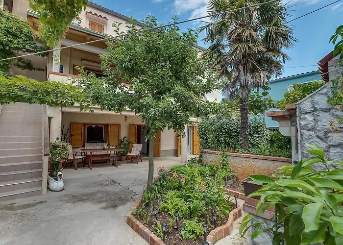 Apartman 4827-2 For 4 Pers In Nerezine