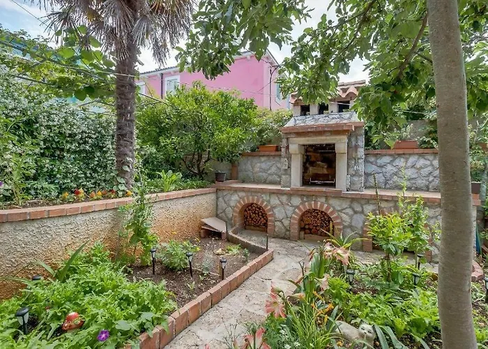 4827-2 For 4 Pers In *