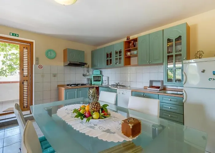 4827-2 For 4 Pers In Apartman