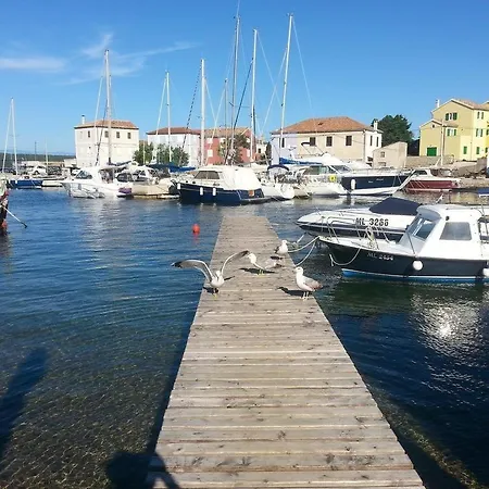 Apartment 4827-2 For 4 Pers In